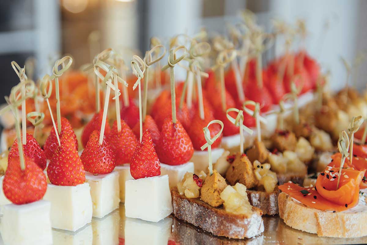 Blooms, Bubbly + Blueprints